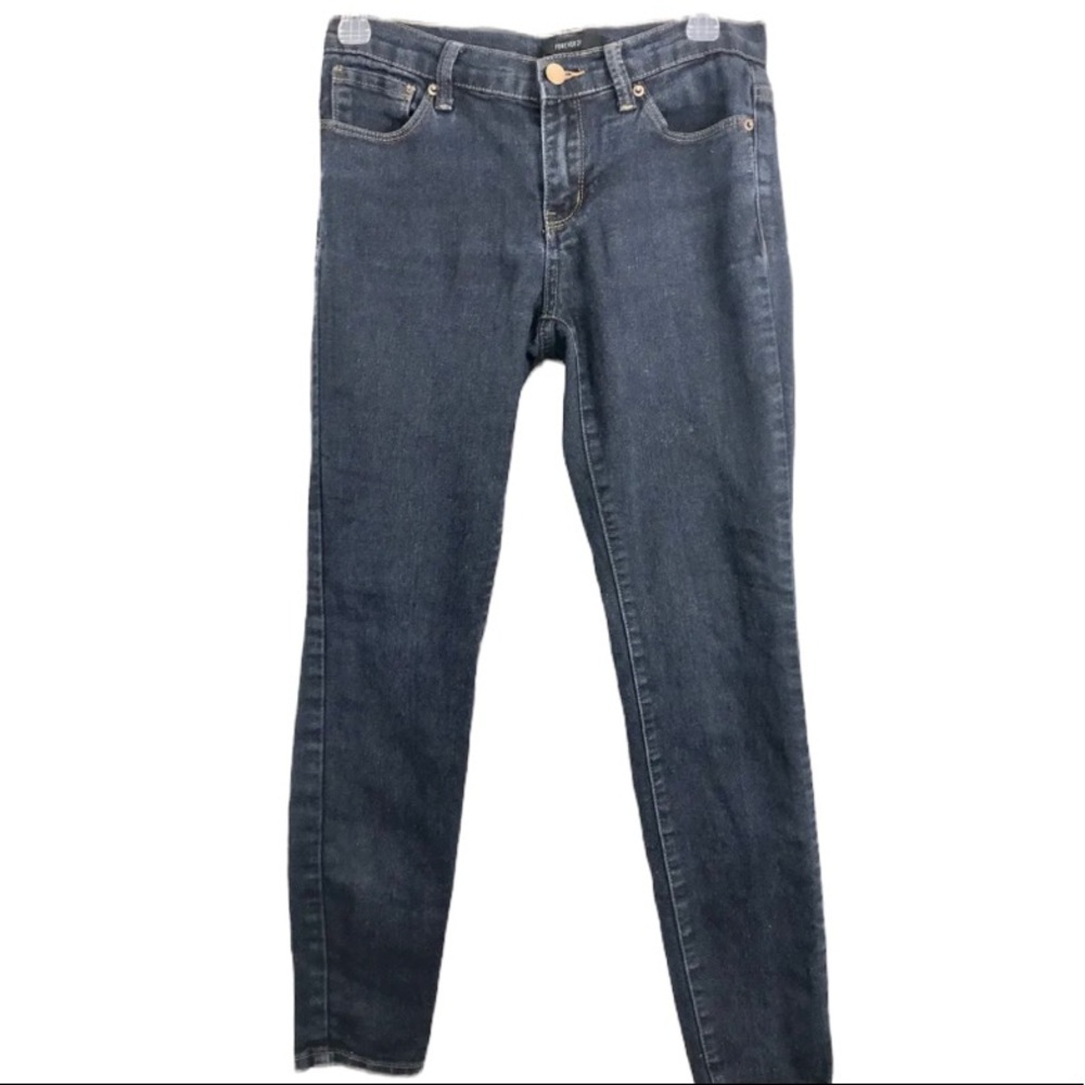 Forever 21 Dark Wash Skinny Blue Jeans - size 27